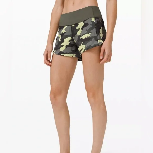 Lululemon Speed Up MR Short 4” *Lined - Size 6 - Mid Rise